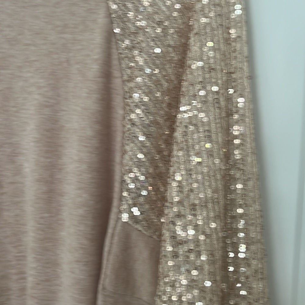 Women’s Sequin Long Sleeve Top - Picture 4 of 5